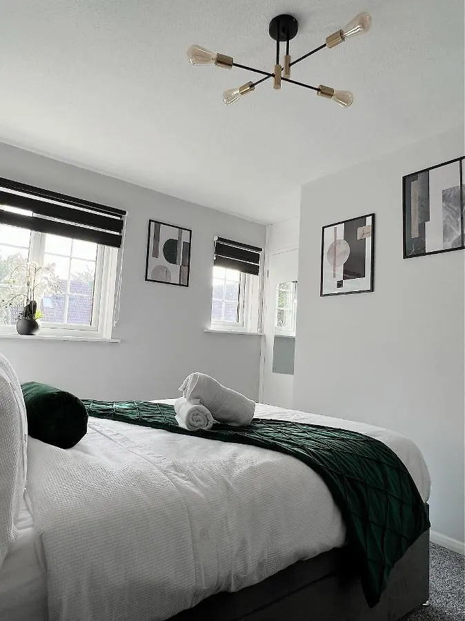 Stunning Apartment In Beckton With Private Entrance London Holiday home